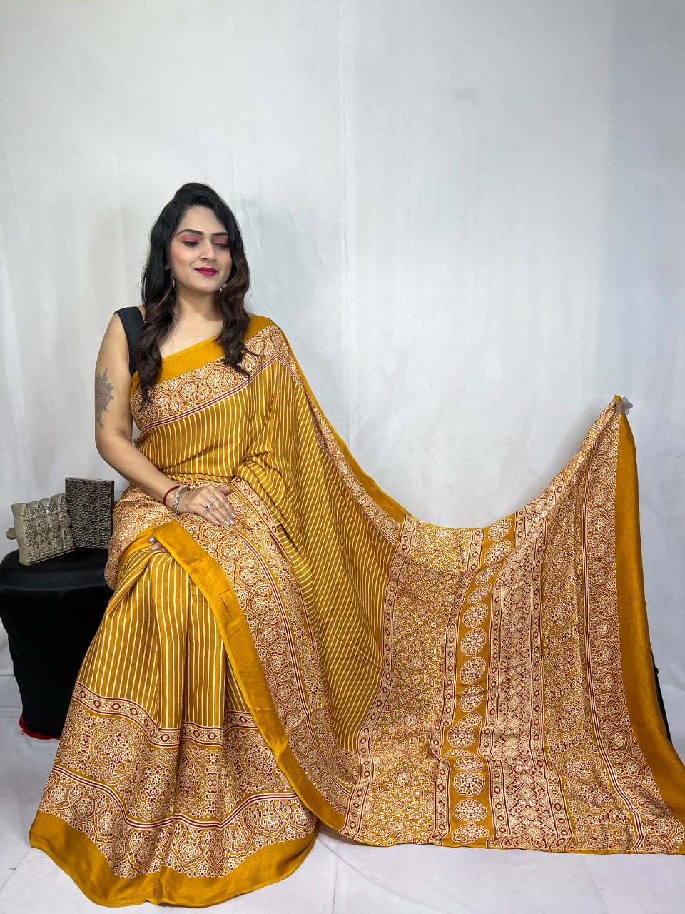 Modal Gajji Silk Ajrakh with Lining Saree - Image 9