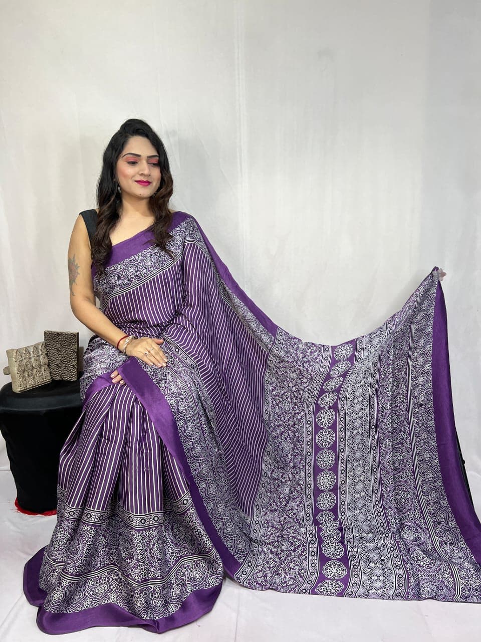 Modal Gajji Silk Ajrakh with Lining Saree - Image 3