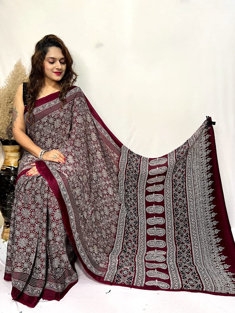 Modal Gajji Silk Ajrakh Print Saree - Image 4