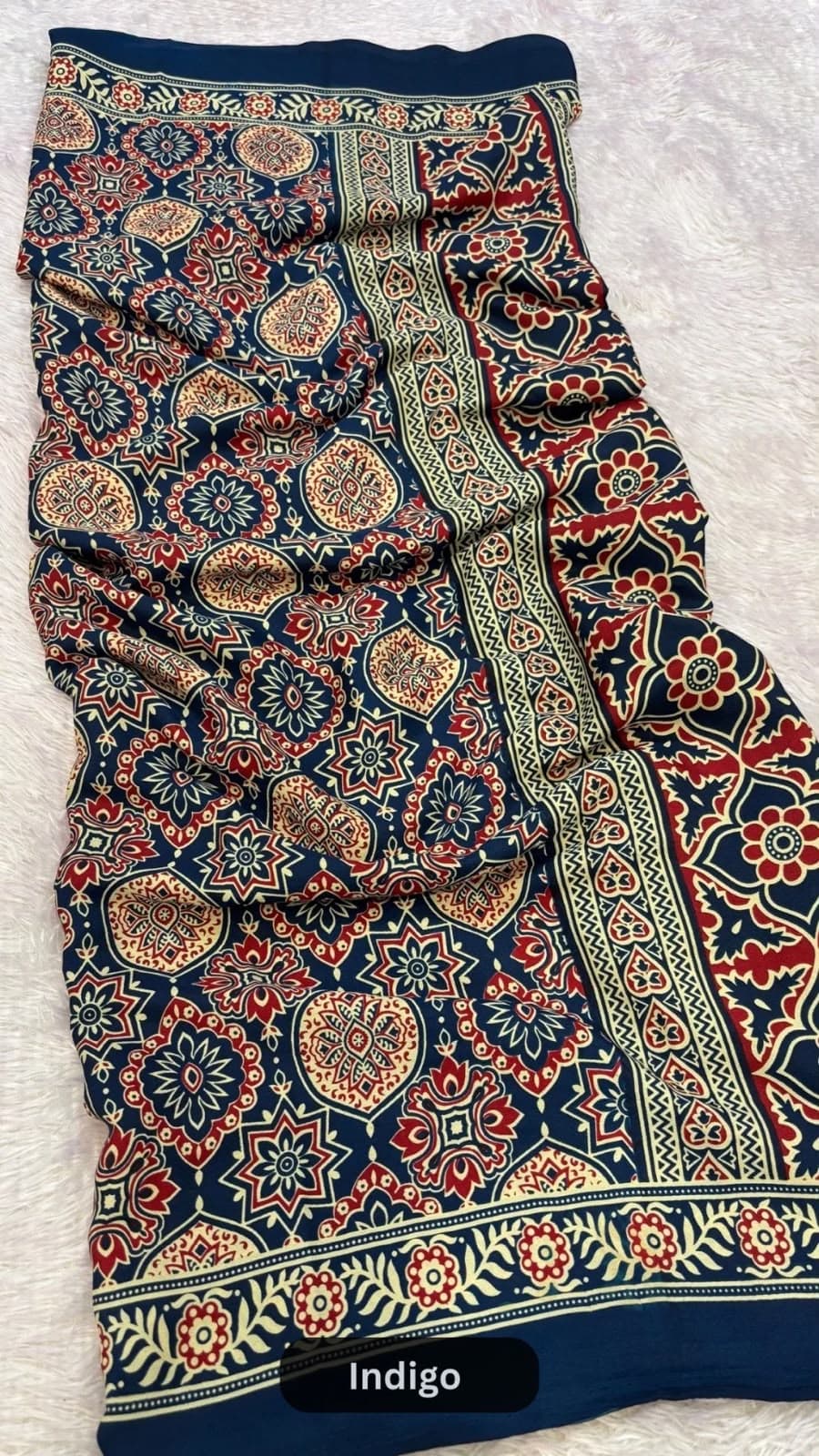 Elegant Ajrakh Butti Printed Saree with Matching Blouse - Image 2