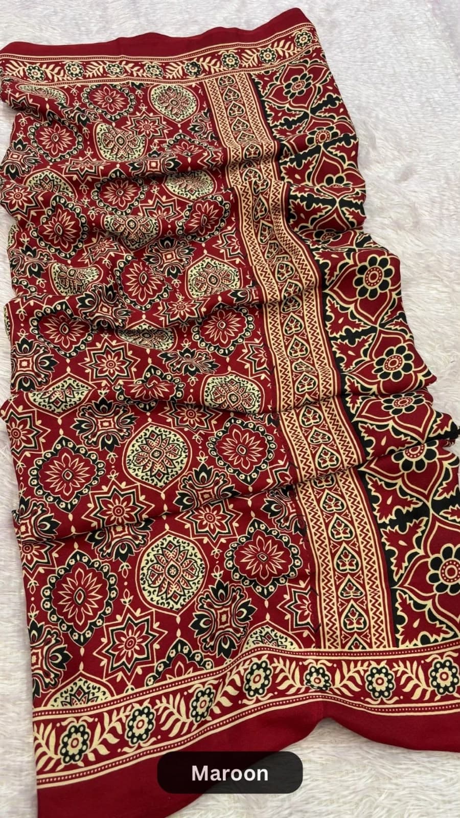 Elegant Ajrakh Butti Printed Saree with Matching Blouse - Image 6