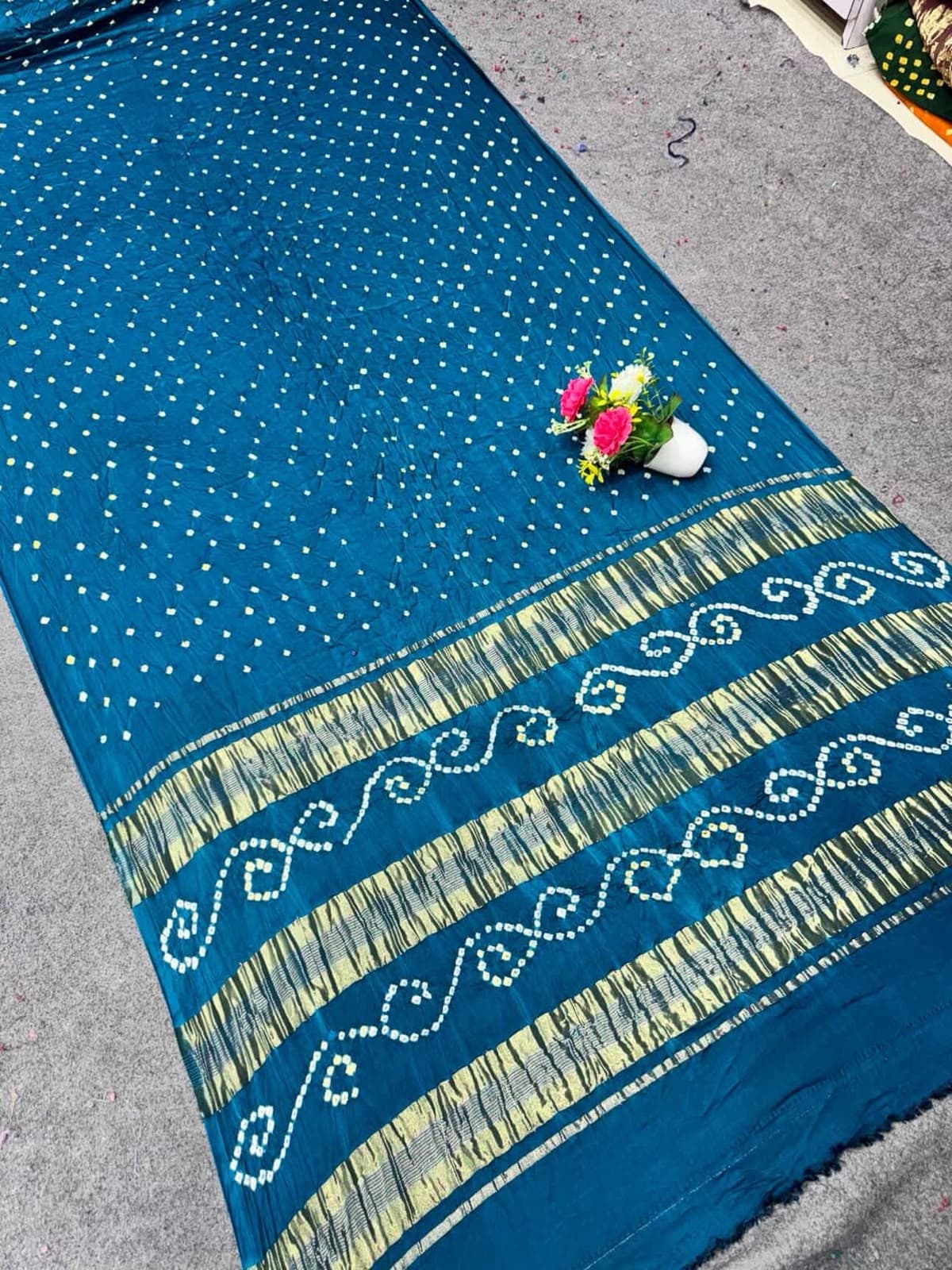 PURE MODAL SILK 3 ZARI BORDER BANDHANI SAREE - Image 7