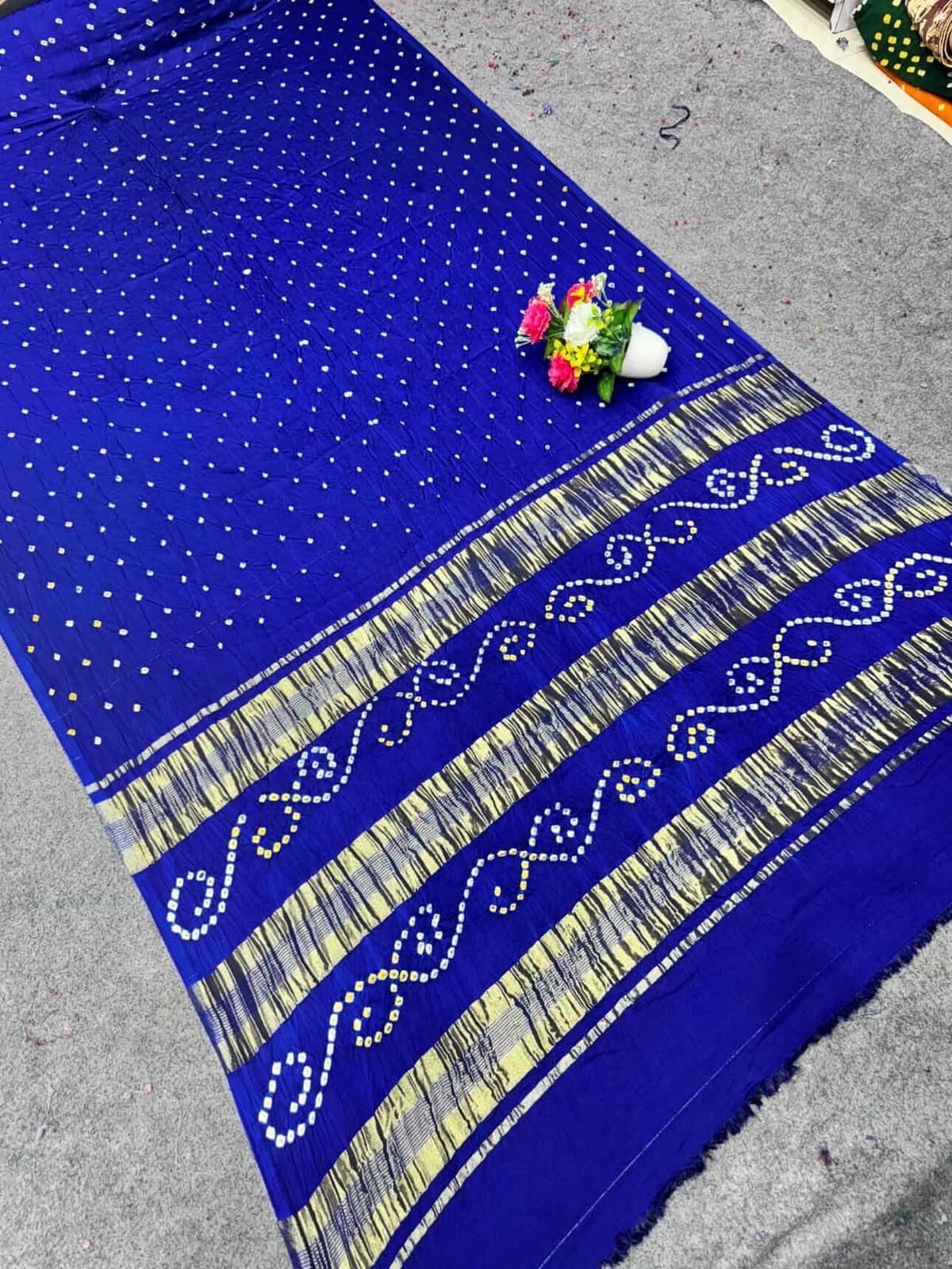 PURE MODAL SILK 3 ZARI BORDER BANDHANI SAREE - Image 9